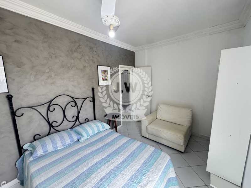 Conheça Quarto 1 com Varanda do imóvel - Cobertura à venda Avenida Nossa Senhora de Copacabana, Copacabana, Rio de Janeiro - R$ 1.185.000 - JWCO30009 - 12 Quarto 1 com Varanda - 12