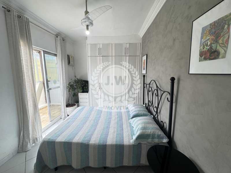 Conheça Quarto 1 com Varanda do imóvel - Cobertura à venda Avenida Nossa Senhora de Copacabana, Copacabana, Rio de Janeiro - R$ 1.185.000 - JWCO30009 - 11 Quarto 1 com Varanda - 11