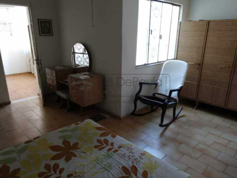 CASA A VENDA - PROXIMO AO COLEGIO PENTAGONO