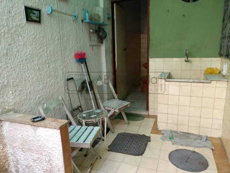 CASA A VENDA - PROXIMO AO COLEGIO PENTAGONO