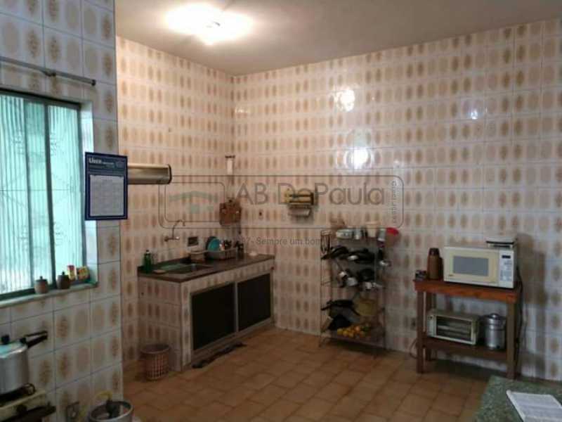 CASA A VENDA - PROXIMO AO COLEGIO PENTAGONO