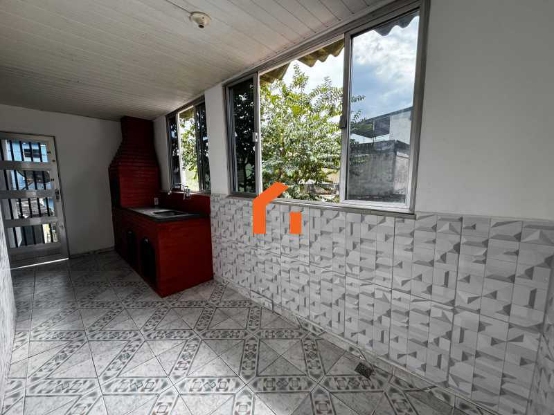 ALUGA EM REALENGO - R. SALVADOR SABATÉ, 30 - SOBRADO COM 02 QUARTOS