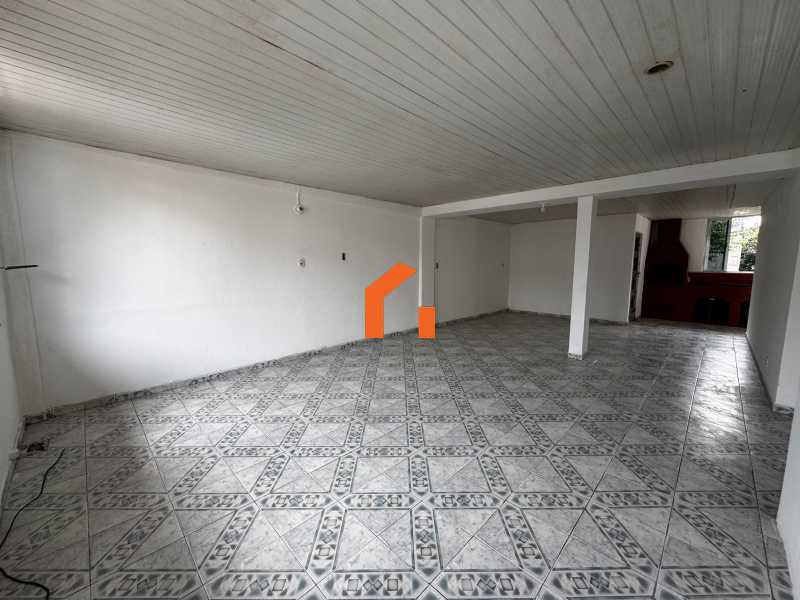 ALUGA EM REALENGO - R. SALVADOR SABATÉ, 30 - SOBRADO COM 02 QUARTOS