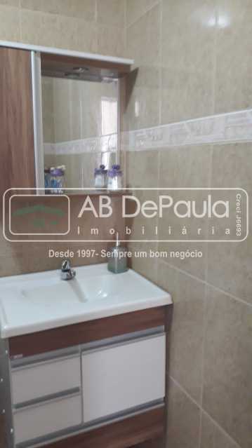 REALENGO - COBERTURA Duplex - 1º Piso com 2 Dormitórios, Sala ampla, Banheiro Social com Box Blindex