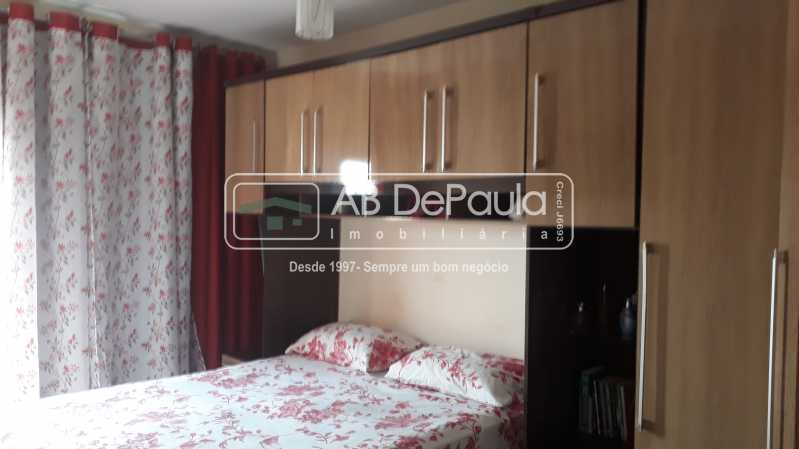 REALENGO - COBERTURA Duplex - 1º Piso com 2 Dormitórios, Sala ampla, Banheiro Social com Box Blindex