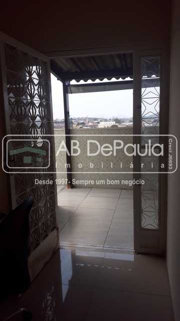 REALENGO - COBERTURA Duplex - 1º Piso com 2 Dormitórios, Sala ampla, Banheiro Social com Box Blindex