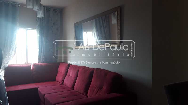 REALENGO - COBERTURA Duplex - 1º Piso com 2 Dormitórios, Sala ampla, Banheiro Social com Box Blindex