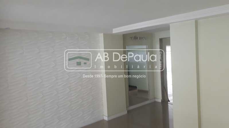 REALENGO - COBERTURA Duplex - 1º Piso com 2 Dormitórios, Sala ampla, Banheiro Social com Box Blindex
