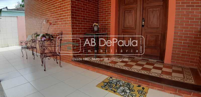 Sulacap - Casa Linear - Espetacular! - Aceita Financiamento Bancário e FGTS