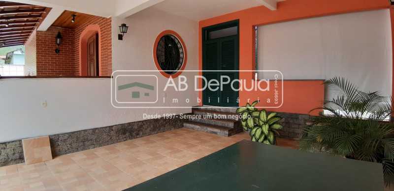 Sulacap - Casa Linear - Espetacular! - Aceita Financiamento Bancário e FGTS