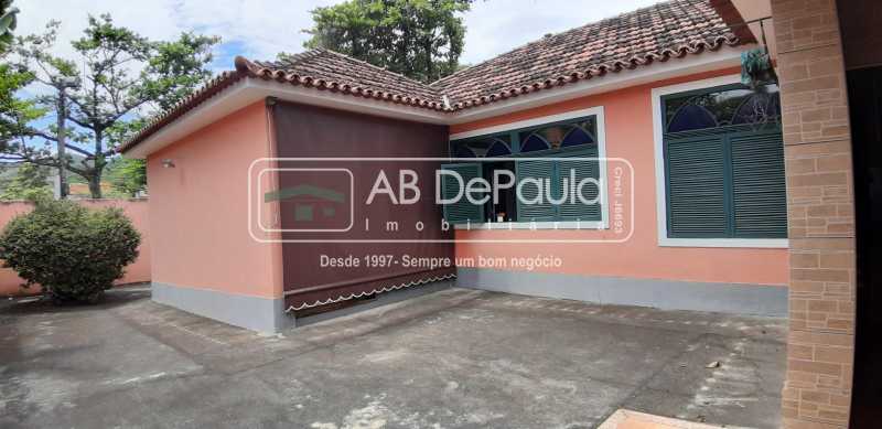 Sulacap - Casa Linear - Espetacular! - Aceita Financiamento Bancário e FGTS
