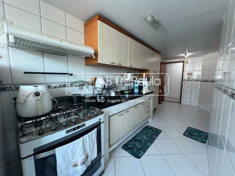 VENDE EM VILA VALQUEIRE - APARTAMENTO COM 03 QUARTOS (Suíte) E 03 BANHEIROS - 124m2
