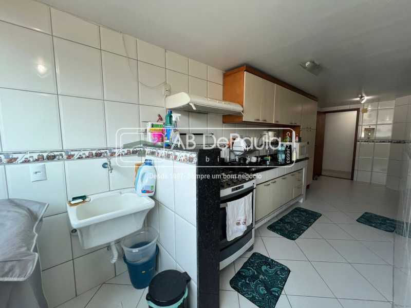 VENDE EM VILA VALQUEIRE - APARTAMENTO COM 03 QUARTOS (Suíte) E 03 BANHEIROS - 124m2