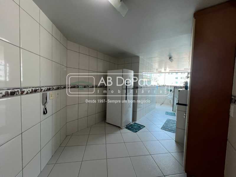 VENDE EM VILA VALQUEIRE - APARTAMENTO COM 03 QUARTOS (Suíte) E 03 BANHEIROS - 124m2