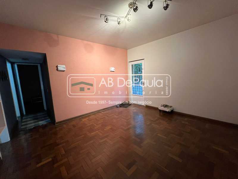 SULACAP - EXCELENTE Apartamento tipo Casa junto a todo Comércio do Bairro, composto de 2 Dormitórios amplos