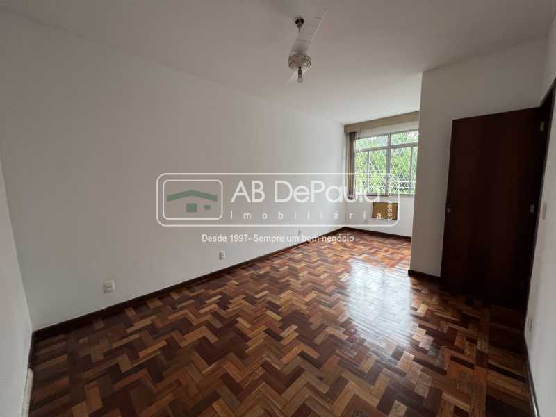 VILA VALQUEIRE - PRÓXIMO A PRAÇA SAIQUI. Ampla SALA, 3 Dormitórios (sendo 2 com ARMÁRIOS PLANEJADOS)
