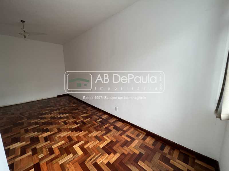 VILA VALQUEIRE - PRÓXIMO A PRAÇA SAIQUI. Ampla SALA, 3 Dormitórios (sendo 2 com ARMÁRIOS PLANEJADOS)