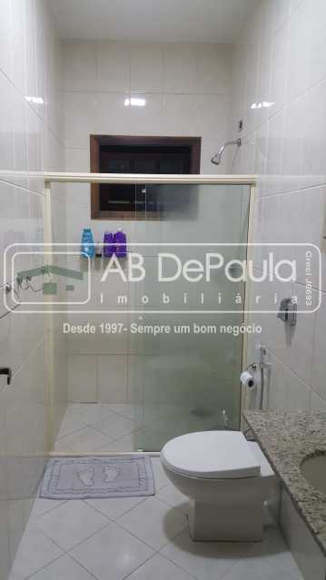 Campo Grande - Linda casa colada ao centro do bairro, 3 Dormitórios (Suíte Master e Closet) 