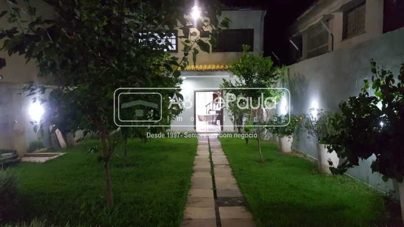 Campo Grande - Linda casa colada ao centro do bairro, 3 Dormitórios (Suíte Master e Closet) 