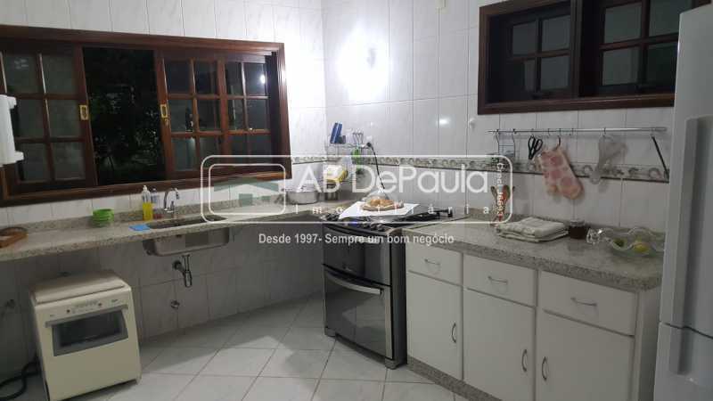 Campo Grande - Linda casa colada ao centro do bairro, 3 Dormitórios (Suíte Master e Closet) 