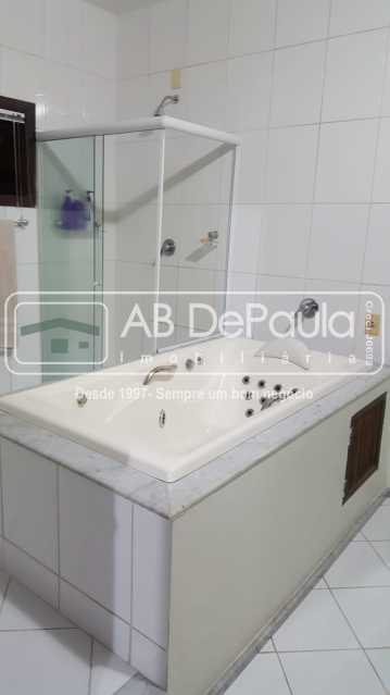 Campo Grande - Linda casa colada ao centro do bairro, 3 Dormitórios (Suíte Master e Closet) 