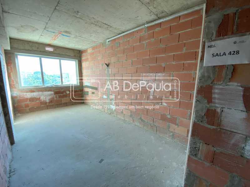VENDE OU ALUGA - MIX MALL & BUSINESS - SALA COMERCIAL COM 20 m² E LAVABO.