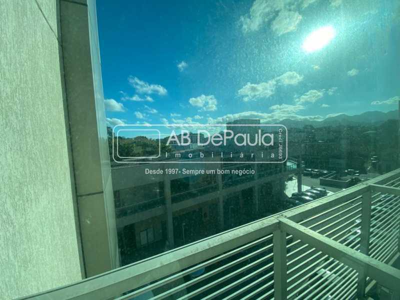 VENDE OU ALUGA - MIX MALL & BUSINESS - SALA COMERCIAL COM 20 m² E LAVABO.