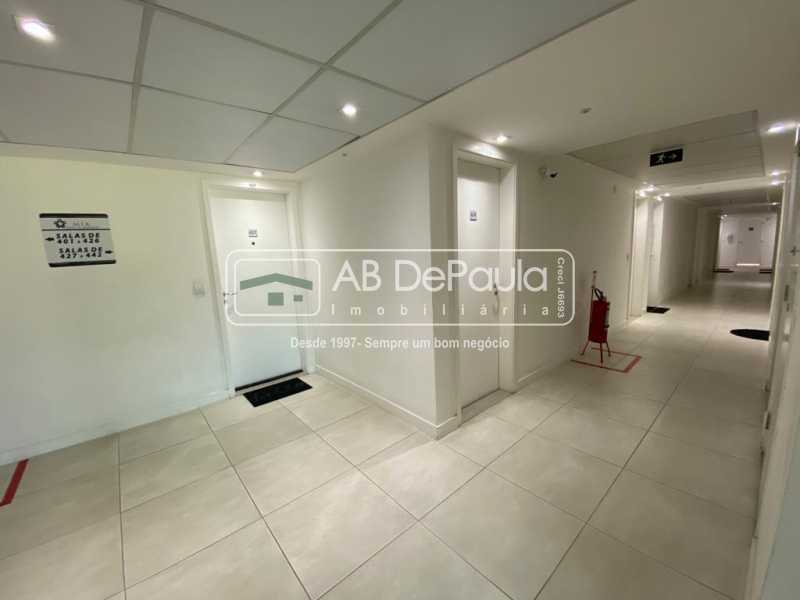 VENDE OU ALUGA - MIX MALL & BUSINESS - SALA COMERCIAL COM 20 m² E LAVABO.