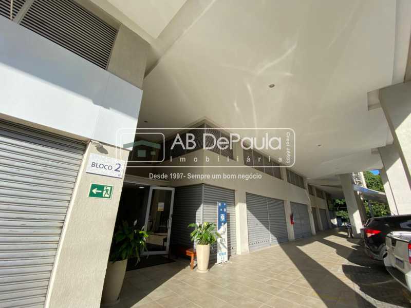 VENDE OU ALUGA - MIX MALL & BUSINESS - SALA COMERCIAL COM 20 m² E LAVABO.