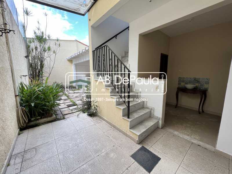 VILA VALQUEIRE - CONDOMÍNIO VALE DAS ORQUÍDEAS - Espetacular apartamento TIPO CASA