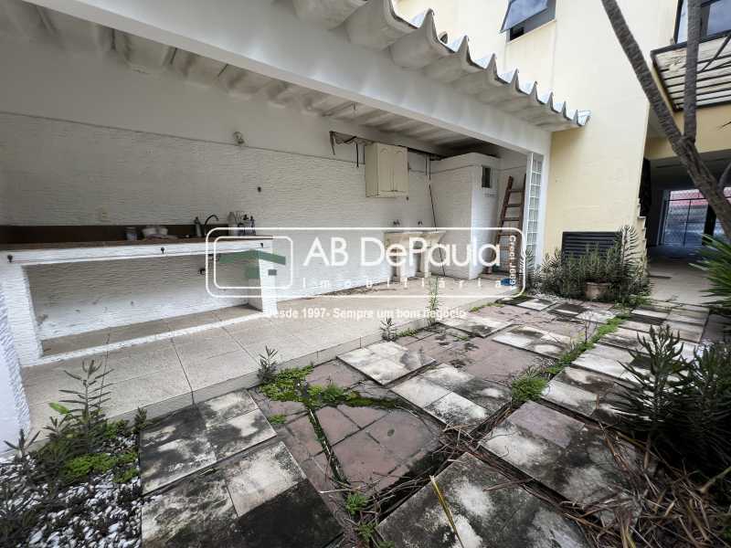 VILA VALQUEIRE - CONDOMÍNIO VALE DAS ORQUÍDEAS - Espetacular apartamento TIPO CASA