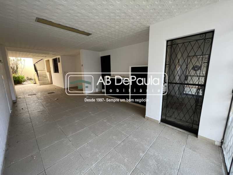 VILA VALQUEIRE - CONDOMÍNIO VALE DAS ORQUÍDEAS - Espetacular apartamento TIPO CASA