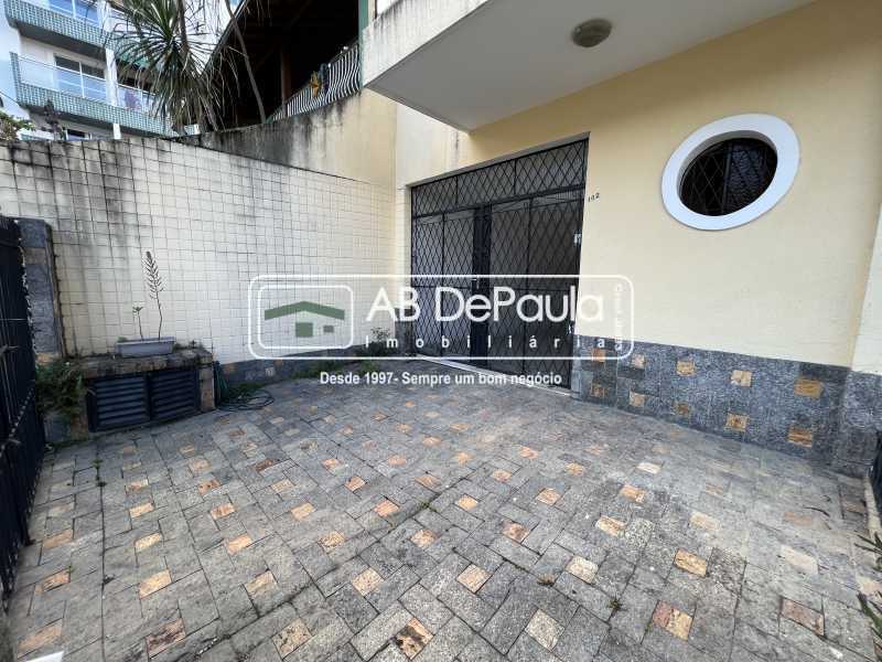 VILA VALQUEIRE - CONDOMÍNIO VALE DAS ORQUÍDEAS - Espetacular apartamento TIPO CASA