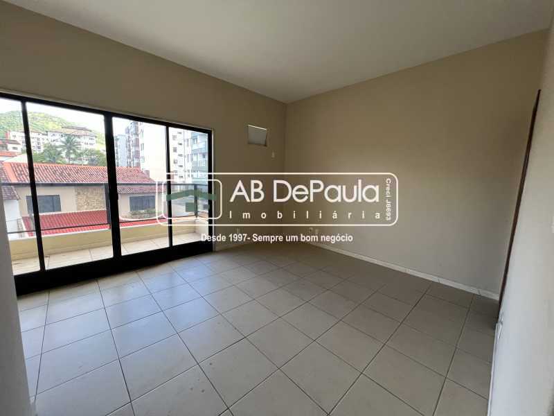 VILA VALQUEIRE - CONDOMÍNIO VALE DAS ORQUÍDEAS - Espetacular apartamento TIPO CASA