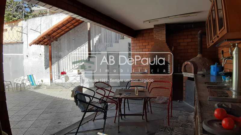 Casa linear no Condomínio Nova Valqueire  - 3 Quartos