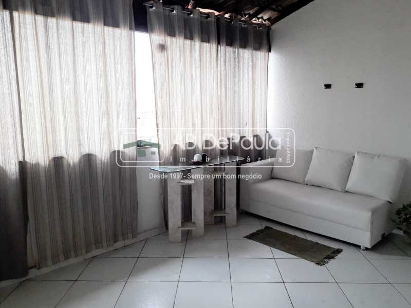 BENTO RIBEIRO - Ótima casa 2Qts. - Terraço - Churrasqueira
