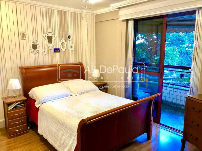 RECREIO DOS BANDEIRANTES - Excelente Apartamento 4 quartos- Recreio dos Bandeirantes