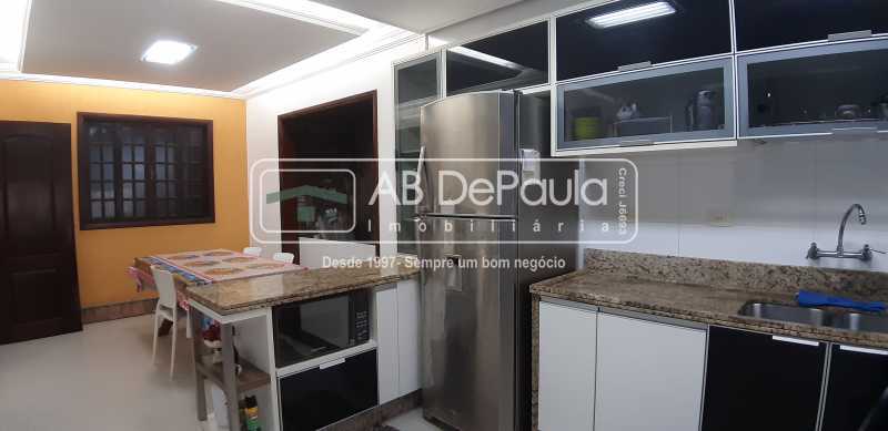 JARDIM SULACAP - Mini sítio com uma magnífica casa duplex, clara e arejada, com 359m² construídos 