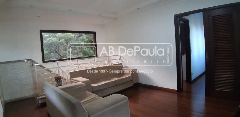 JARDIM SULACAP - Mini sítio com uma magnífica casa duplex, clara e arejada, com 359m² construídos 