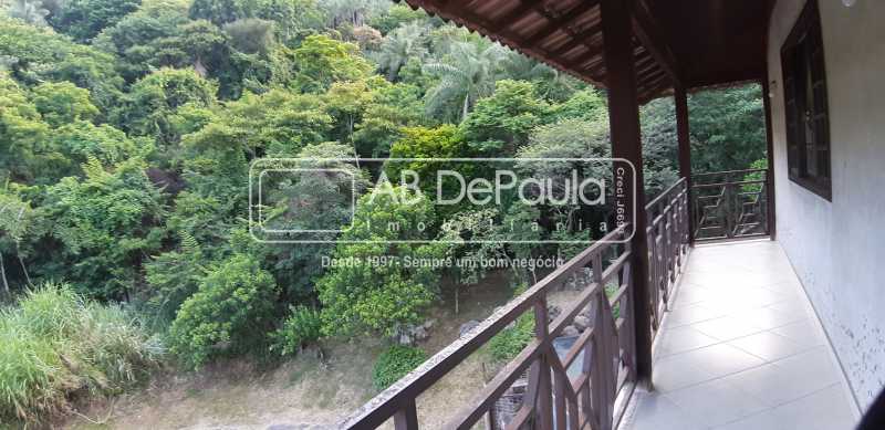 JARDIM SULACAP - Mini sítio com uma magnífica casa duplex, clara e arejada, com 359m² construídos 