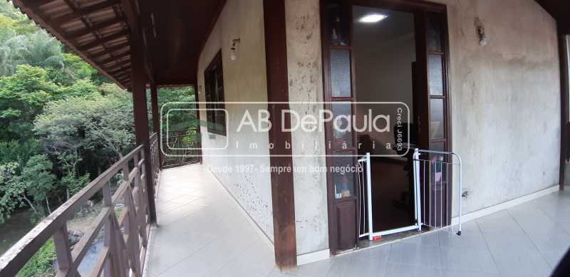JARDIM SULACAP - Mini sítio com uma magnífica casa duplex, clara e arejada, com 359m² construídos 