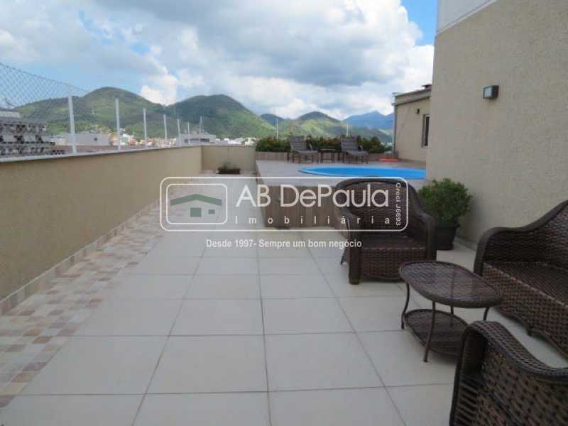 VALQUEIRE - COBERTURA LINEAR COM 365M², COM  4 DORMITÓRIOS