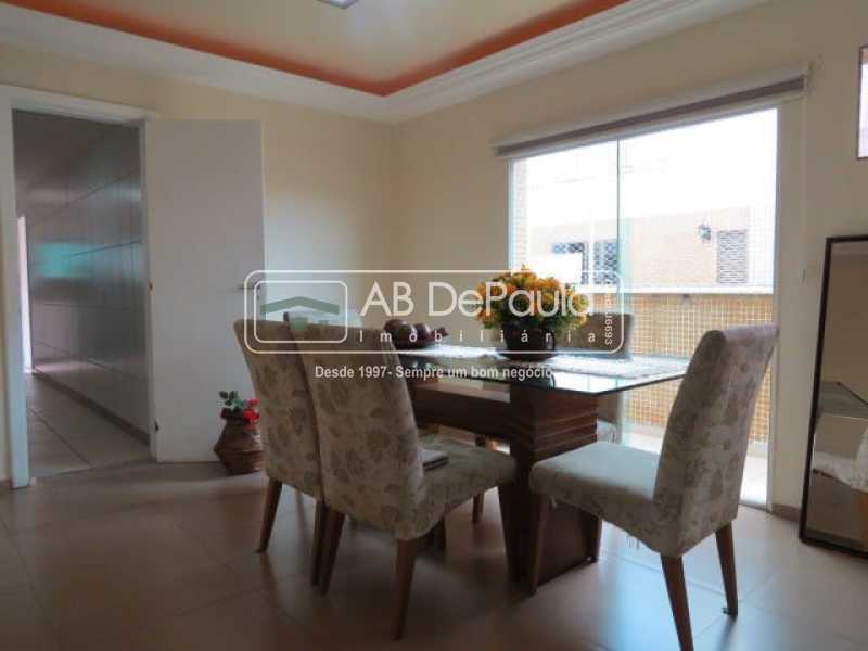 VALQUEIRE - COBERTURA LINEAR COM 365M², COM  4 DORMITÓRIOS
