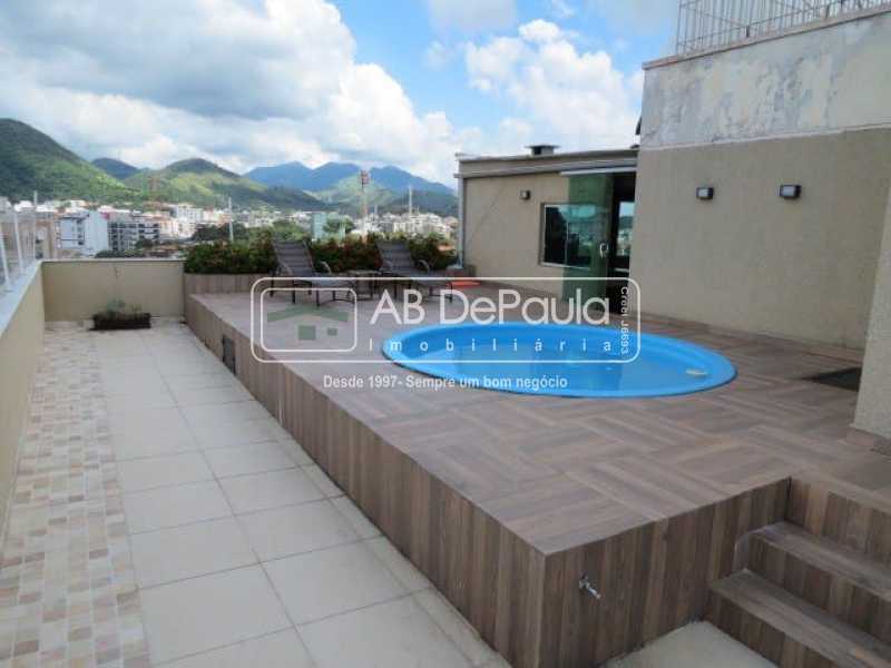 VALQUEIRE - COBERTURA LINEAR COM 365M², COM  4 DORMITÓRIOS