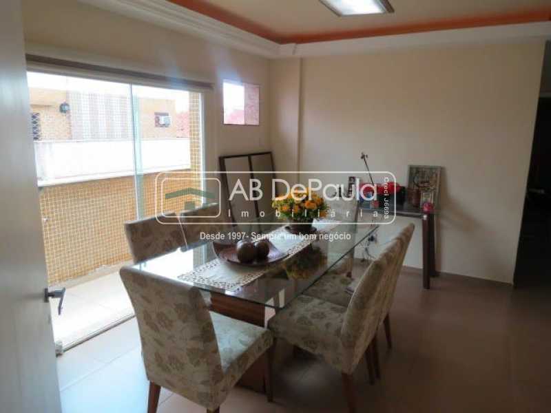 VALQUEIRE - COBERTURA LINEAR COM 365M², COM  4 DORMITÓRIOS