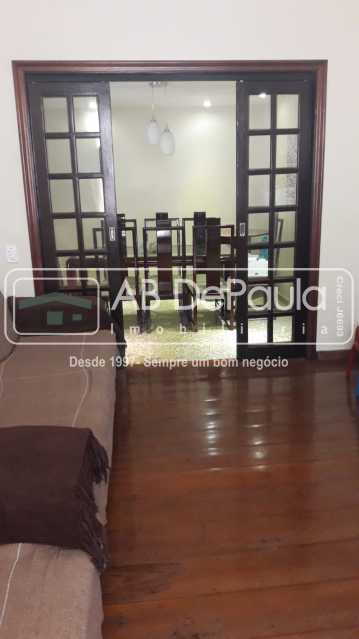 REALENGO - Venda  de 2  imóveis  juntos, uma com 3 Dormitórios (Suíte e Armários planejados) e outra com 2 Dormitórios