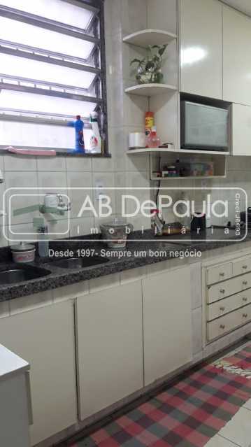 REALENGO - Venda  de 2  imóveis  juntos, uma com 3 Dormitórios (Suíte e Armários planejados) e outra com 2 Dormitórios