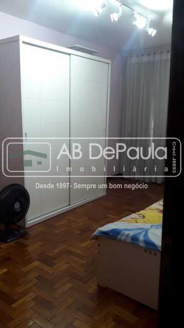REALENGO - Venda  de 2  imóveis  juntos, uma com 3 Dormitórios (Suíte e Armários planejados) e outra com 2 Dormitórios