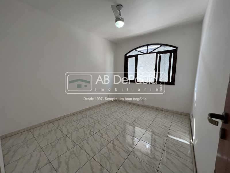 VENDE EM VILA VALQUEIRE - RUA DAS CAMÉLIAS - APARTAMENTO COM 80m²