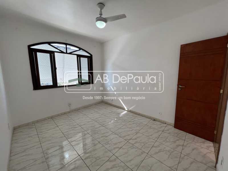 VENDE EM VILA VALQUEIRE - RUA DAS CAMÉLIAS - APARTAMENTO COM 80m²